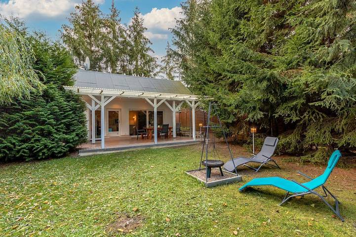 Ferienhaus für 4 Personen, mit Terrasse und Pool in Parchim