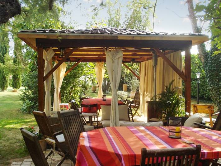 Location de vacances pour 8 personnes, avec terrasse et piscine à Barbentane - 3