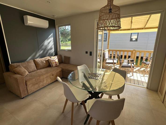 Camping pour 6 personnes, avec terrasse