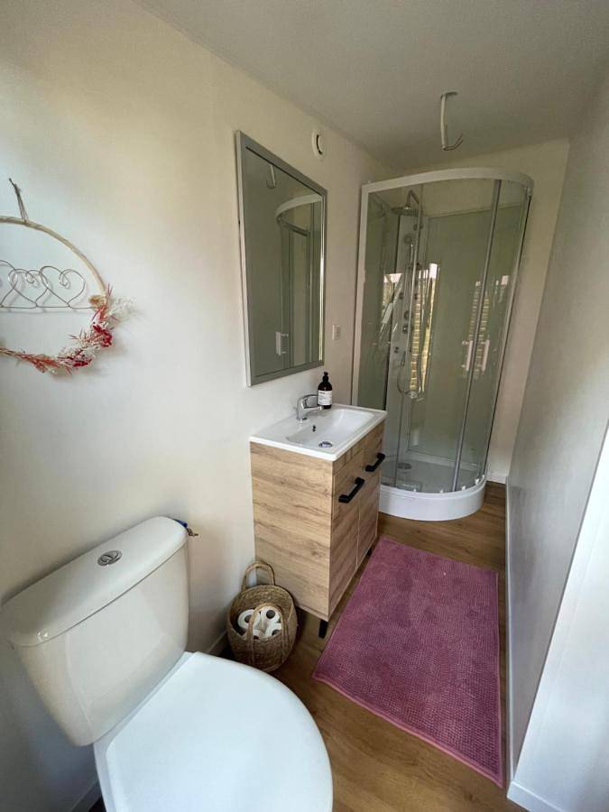 Appartement entier, L agréable in Saint-Julien-les-Villas, Aube