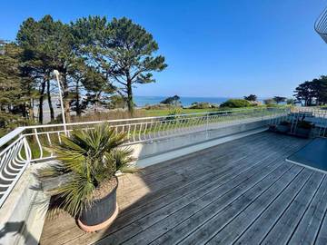 Gîte pour 2 personnes, avec terrasse et piscine à Plestin-les-Grèves
