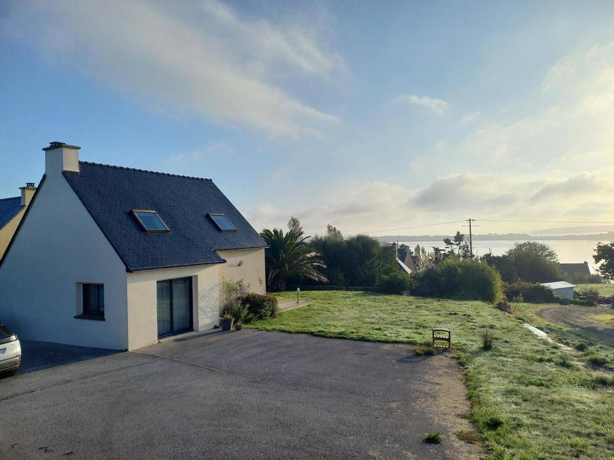 Four-Bedroom House in Roscanvel, Iroise
