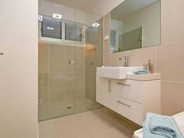 Holiday Home for 13 People in Rosebud, Mornington Peninsula, Photo 2