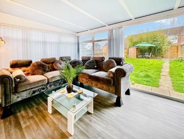 Holiday Rental for 8 People in Clacton-on-Sea, Essex, Photo 1
