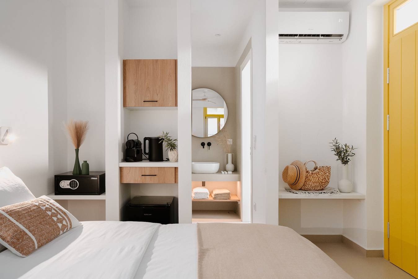 Apartamento entero, Junior Suite with Shared Pool in Milo