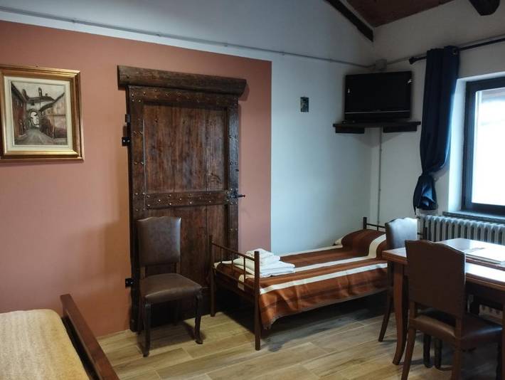 Gîte pour 3 personnes, avec jardin ainsi que vue et piscine à San Damiano d'Asti - 3