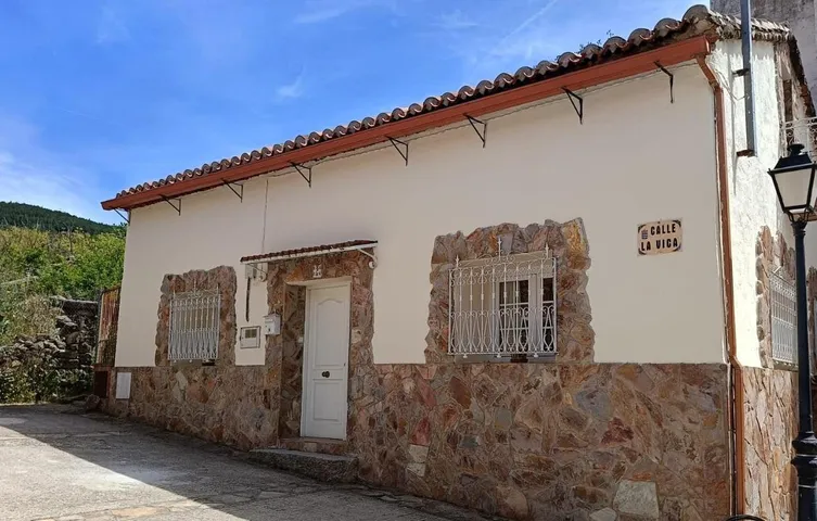 Casa de vacaciones para 10 personas, con vistas además de terraza y jardín, Se admiten mascotas - 1