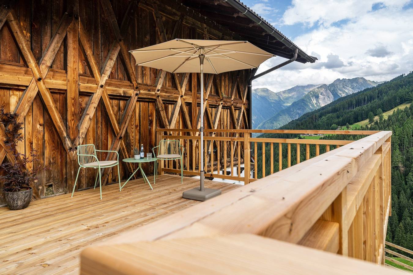 Ganze Wohnung, Ferienwohnung 'Mucher Michl' mit Bergblick, privater Terrasse und Wlan in Ulfas, Moos in Passeier