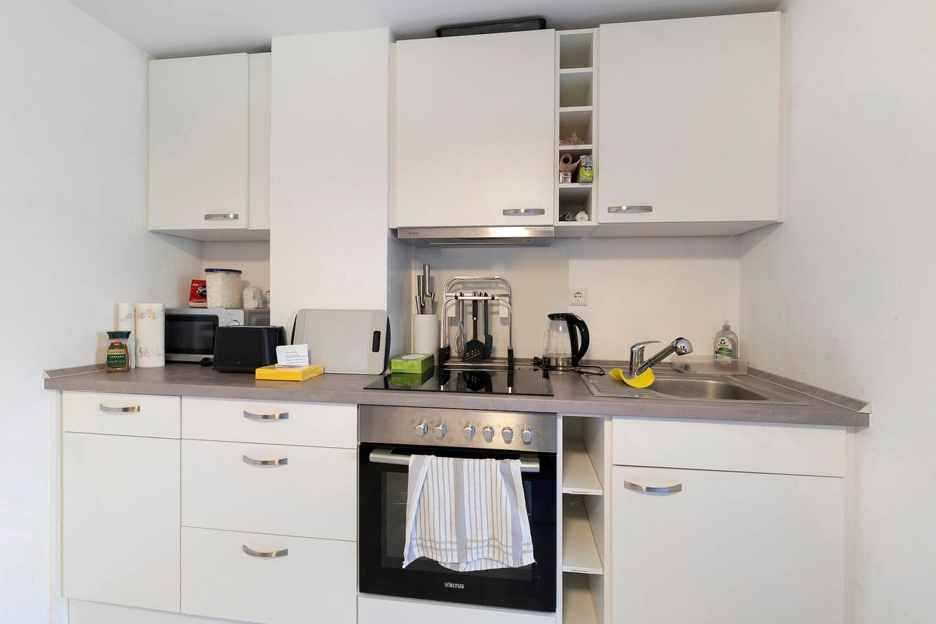 Appartement entier, Nouvel appartement de vacances central avec Wi-Fi in Stuttgart, Région de Stuttgart
