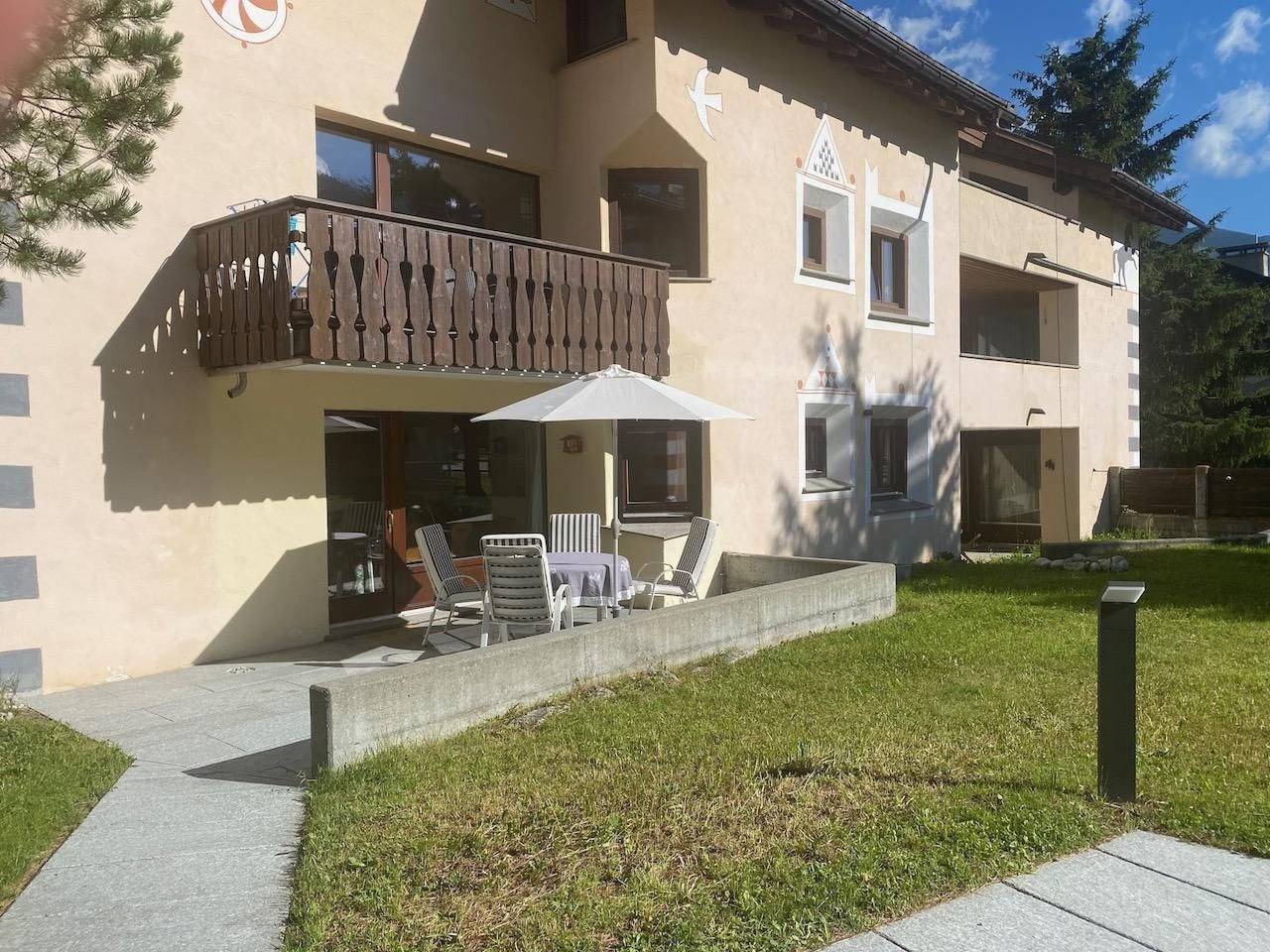 Ganze Wohnung, Sassella 2a in La Punt-Chamues-ch, Sankt Moritz