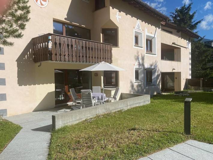 Ferienwohnung für 6 Personen, mit Terrasse und Garten sowie Ausblick in La Punt-Chamues-ch - 3