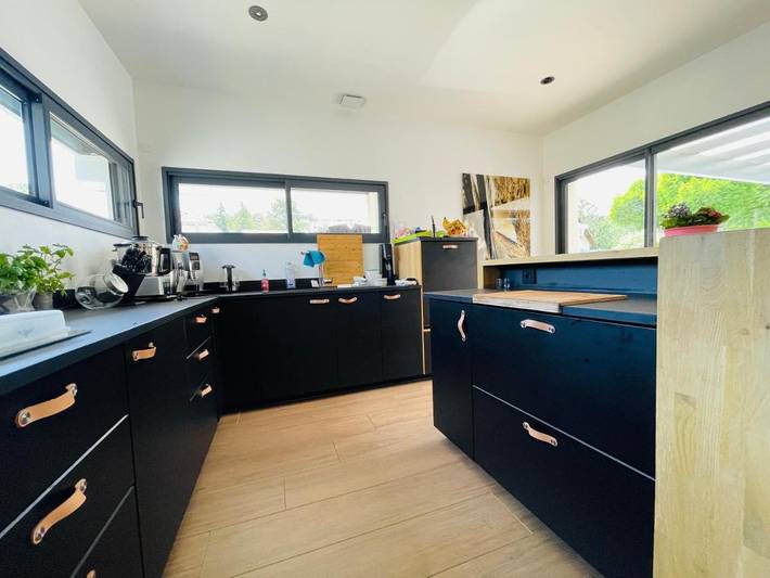 Location de vacances pour 8 personnes, avec piscine et jardin ainsi que terrasse et jacuzzi à Magescq - 2