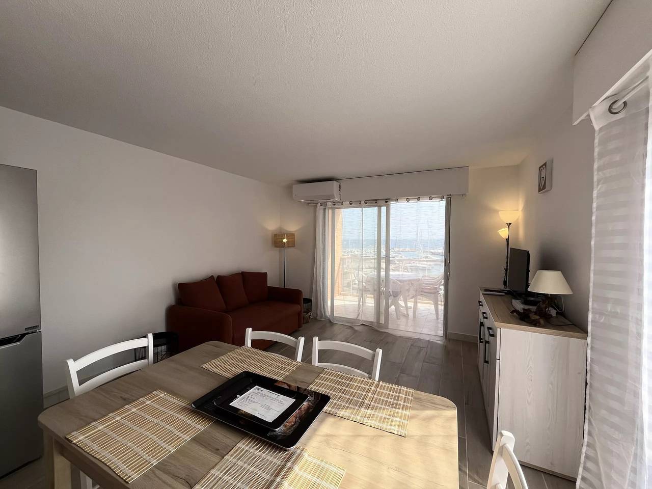 Appartement entier, Le Capitole T2/3, 40m2, 4 personnes, vue mer excep in Fréjus Plage, Fréjus