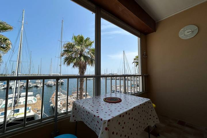 Gîte pour 3 personnes, avec balcon et piscine, adapté aux familles dans Port de Gruissan - 2