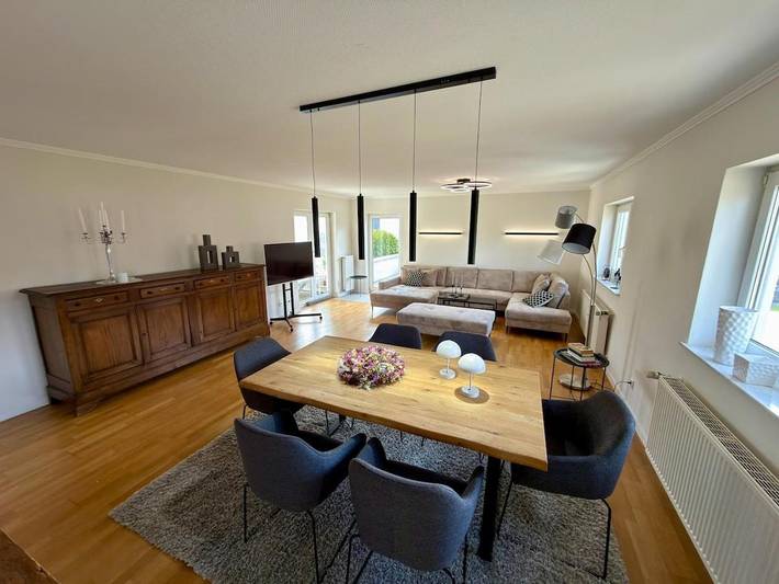 Ferienwohnung für 6 Personen, mit Balkon und Terrasse sowie Garten und Ausblick