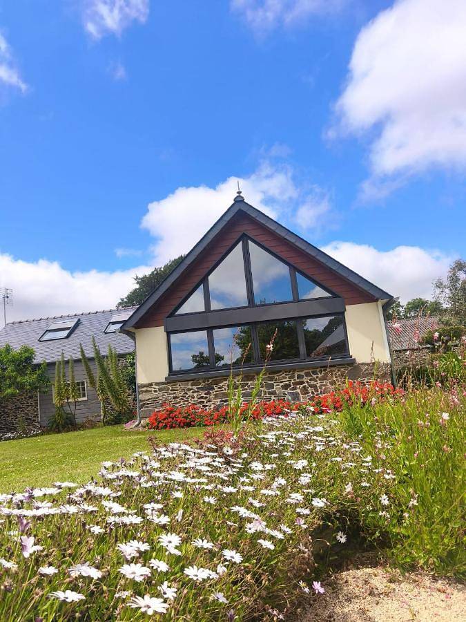Location de vacances pour 2 personnes, avec jardin ainsi que terrasse et vue à Le Faou - 2