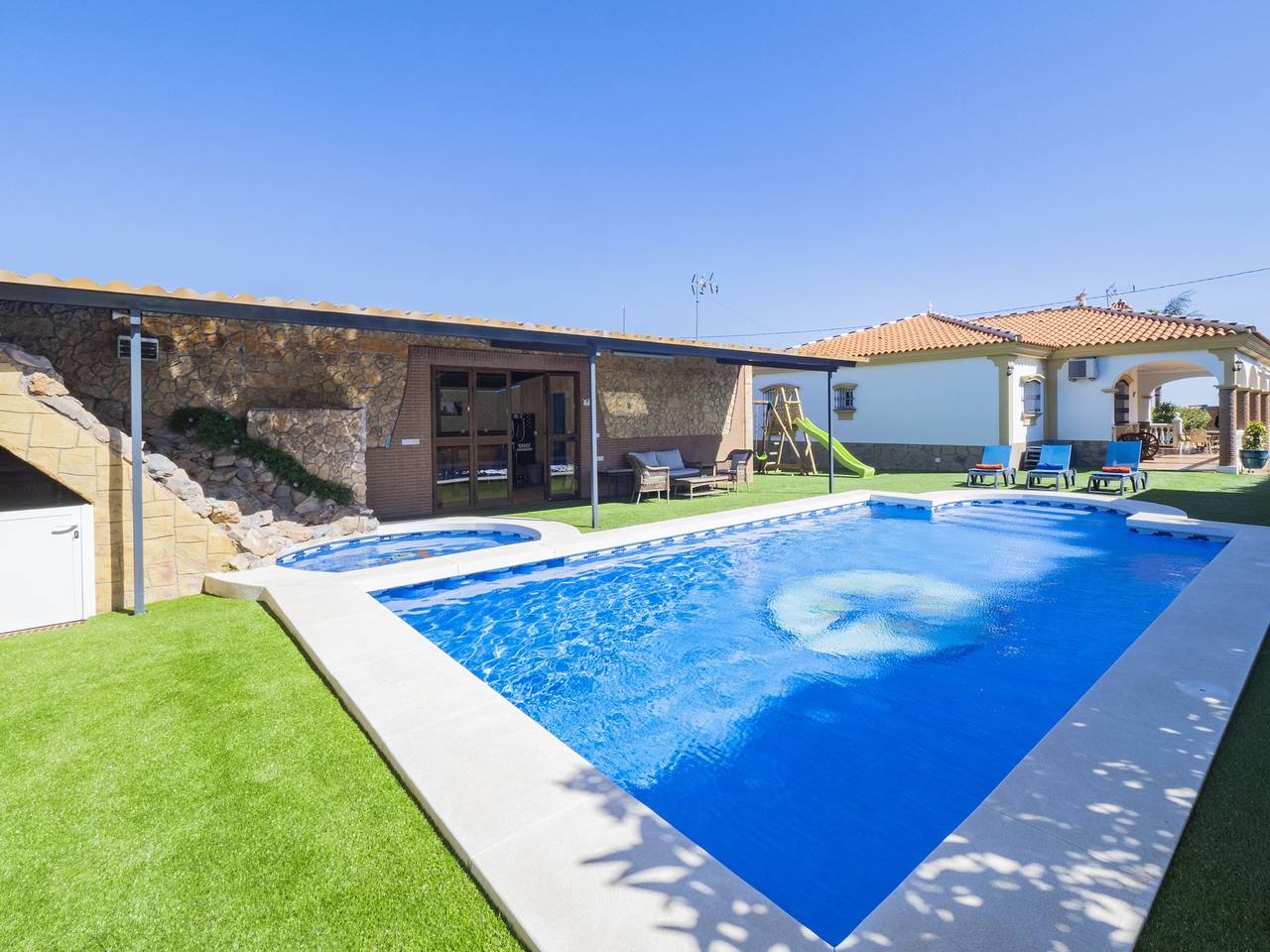 Villa voor 8 Personen in Alhaurín de la Torre, Málaga Provincie