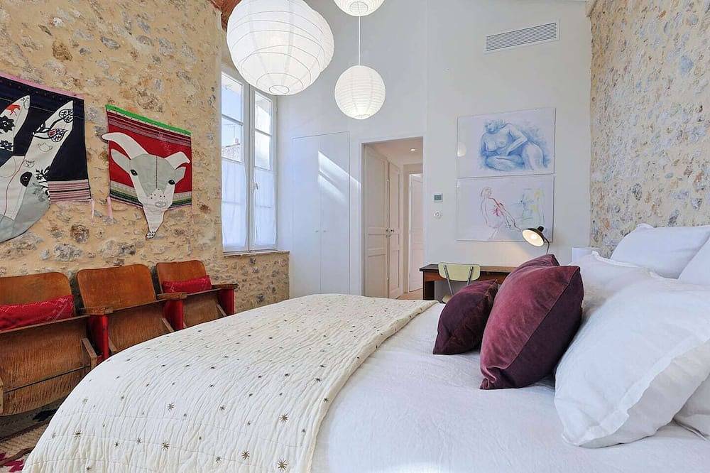 Entire Village Home • 7Br • 15 Guests • Beach in Ollioules, Mittelmeerküste (Frankreich)