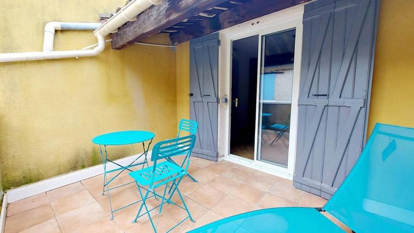 Location de vacances pour 8 personnes, avec Balcon et Terrasse à Oraison