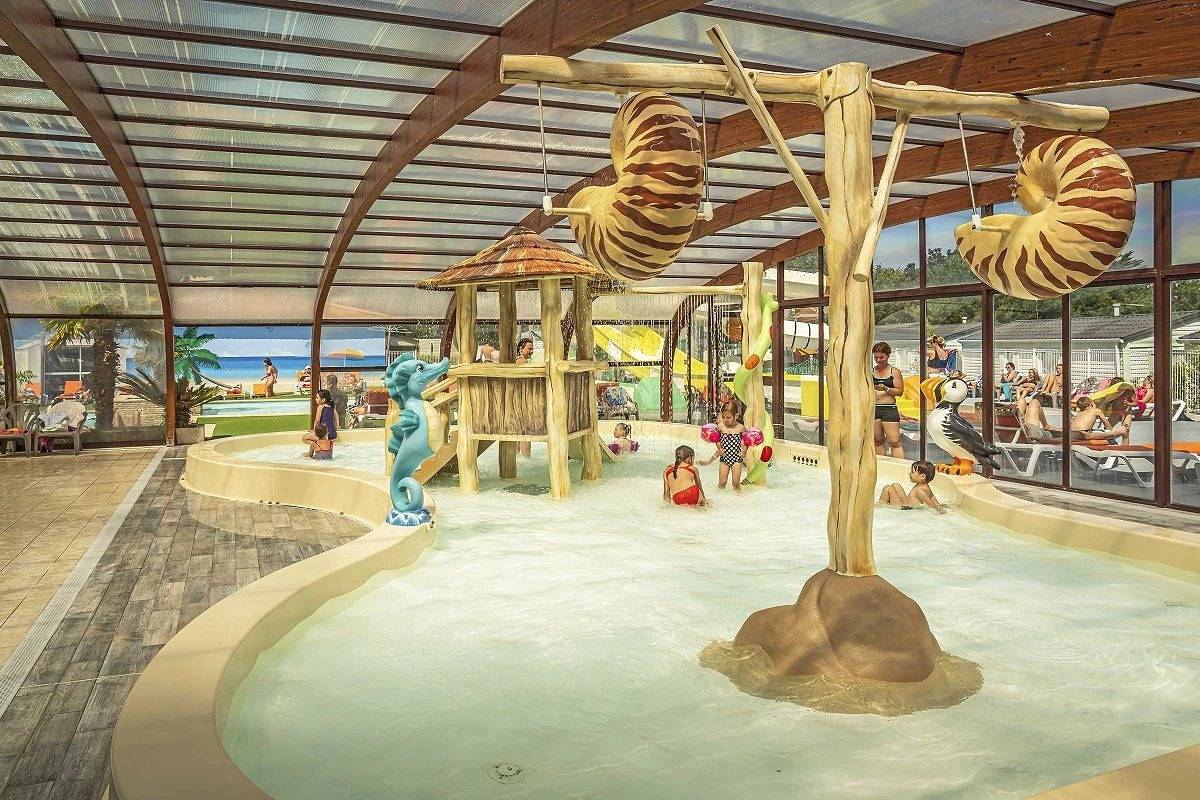 Camping 4 étoiles - Parc aquatique - eei0fh in Saint-Georges-d'Oléron, Côte de Beauté