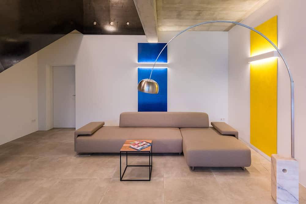 Ganze Wohnung, Suite 1, bis 8 Personen, Balkon, Maisonette, 105 qm in Waging am See, Rupertiwinkel