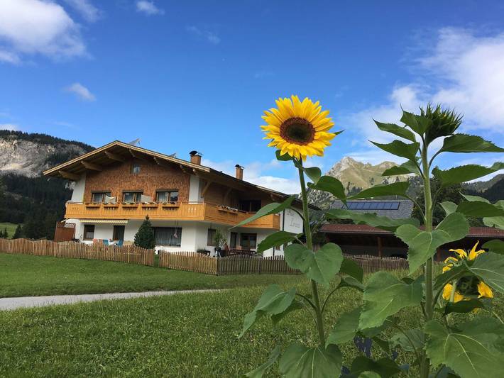 Ferienwohnung für 2 Personen, mit Balkon und Ausblick in Tannheimer Tal