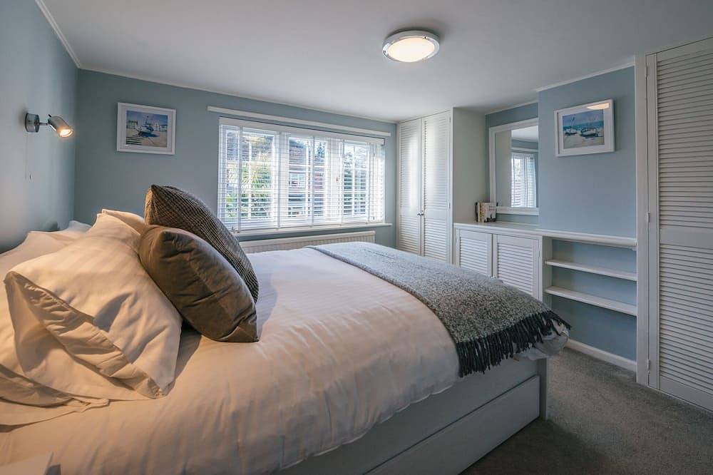 Charmantes 2-Zimmer-Ferienhaus in Lymington, ganz in der Nähe der Stadt, des Yachthafens und von Spaziergängen am Meer in Lymington, Hampshire