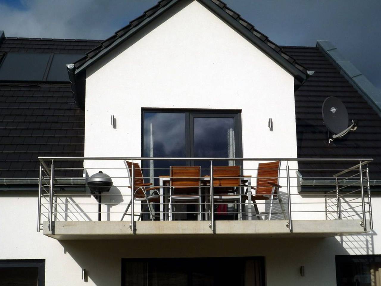 Ganze Ferienwohnung, Villa Hügel Maisonette Wohnung - Villa Hügel Maisonette Wohnung in Göhren-Lebbin, Mecklenburgische Seenplatte