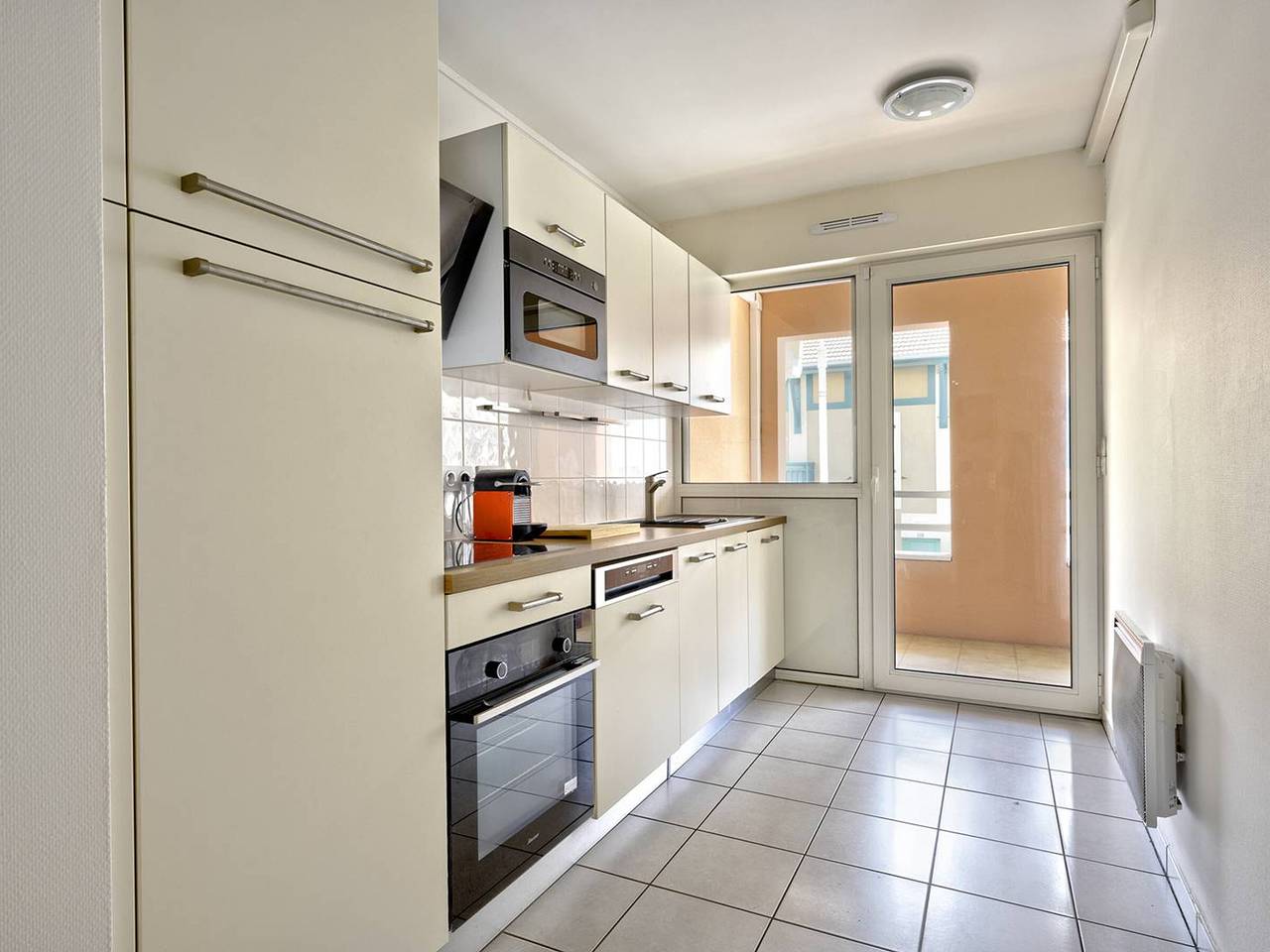 Appartement entier, T3 Confortable à Arcachon Centre avec Loggia, Parking et Clim, à 400m de la Plage! in Arcachon, Région d'Arcachon