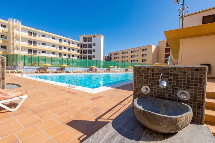 Entire studio, Guestready - Arenas Family Playa del Ingles in Maspalomas, San Bartolomé de Tirajana