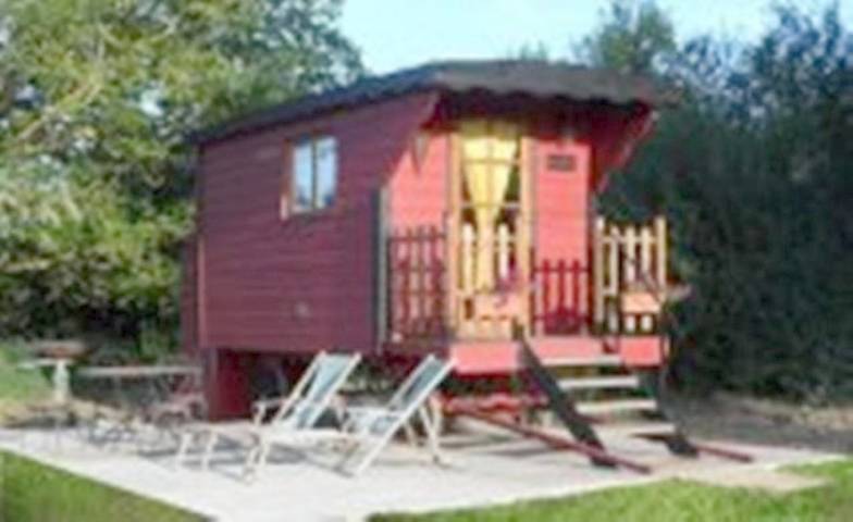 Chambre d’hôte pour 3 personnes, avec piscine ainsi que vue et jardin dans la Somme - 3