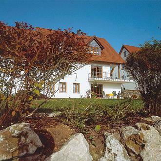 Ferienwohnung Familie Sinn - Gemütliche Ferienwohnung mit kostenfreiem Wlan in Waldrandlage in Pappenheim, Frankenalb