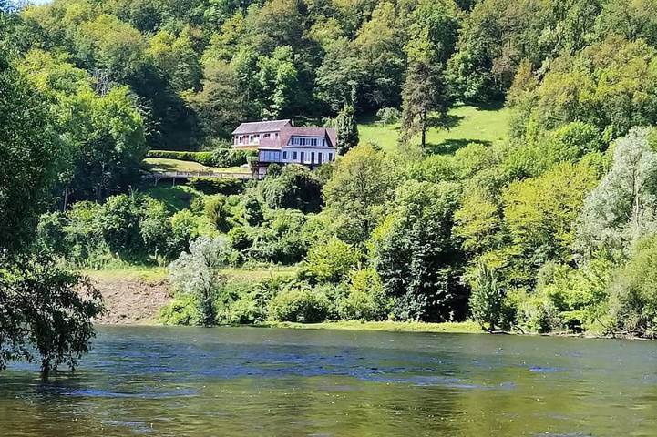 Gîte pour 4 personnes, avec Balcon et Jardin à Beaulieu-sur-Dordogne