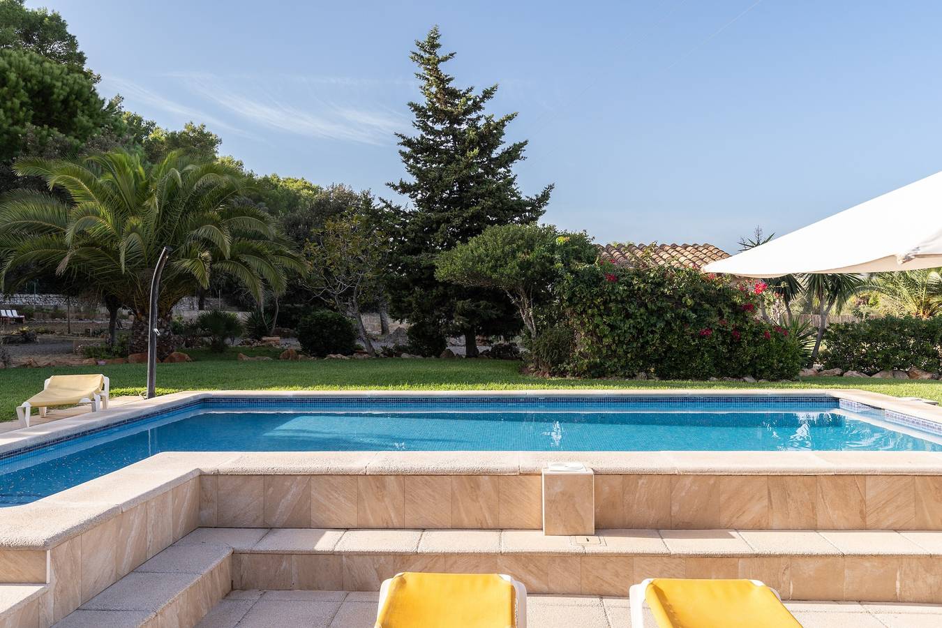 Villa Can Tomas mit Bergblick, Garten, Pool und Wlan in Pollença, Mallorcas Küste