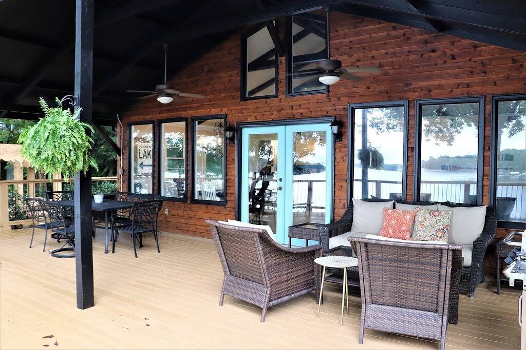 Old Lake Charm with Million Dollar Views in Lake Norman