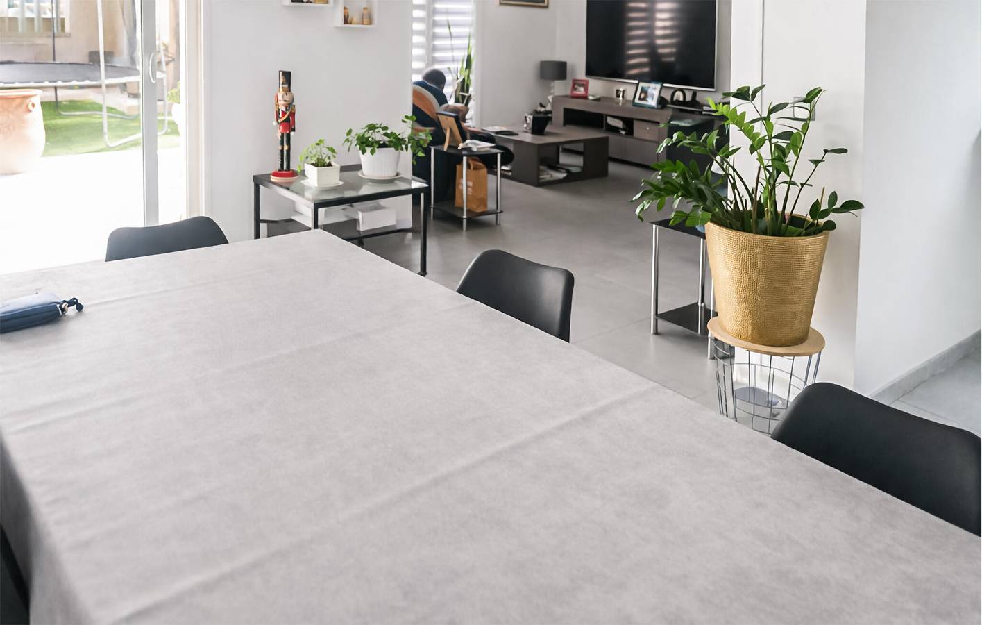 Charming 1-Bedroom Apartment with Pool in Carnoux-en-Provence in Carnoux-en-Provence, Marseille region