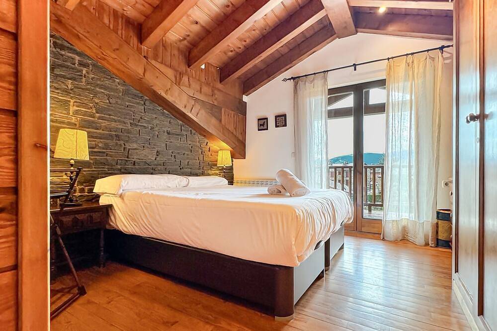 Cal Fontcitrana, casa de montaña in Llivia, Parque Natural Regional de los Pirineos Catalanes