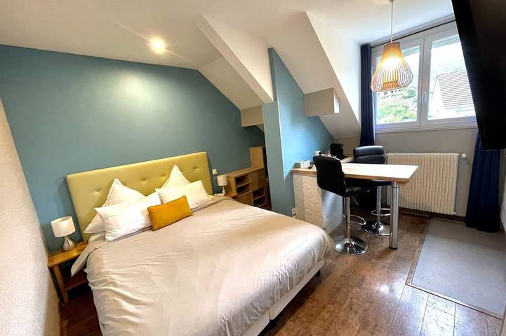Ferienwohnung für 2 Personen, mit Garten und Pool sowie Terrasse - 1