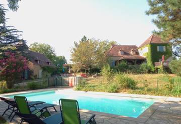Gîte pour 7 personnes, avec vue ainsi que piscine et jardin, animaux acceptés à Miers