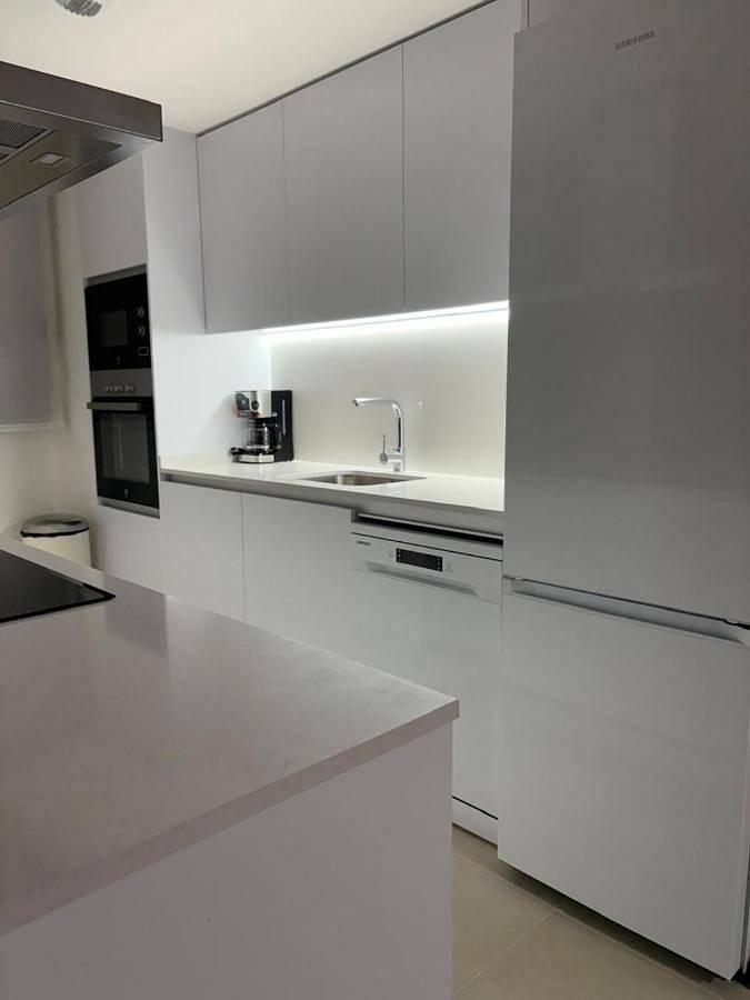 Ferienwohnung für 5 Personen, mit Pool und Balkon sowie Ausblick in Valencia - 4