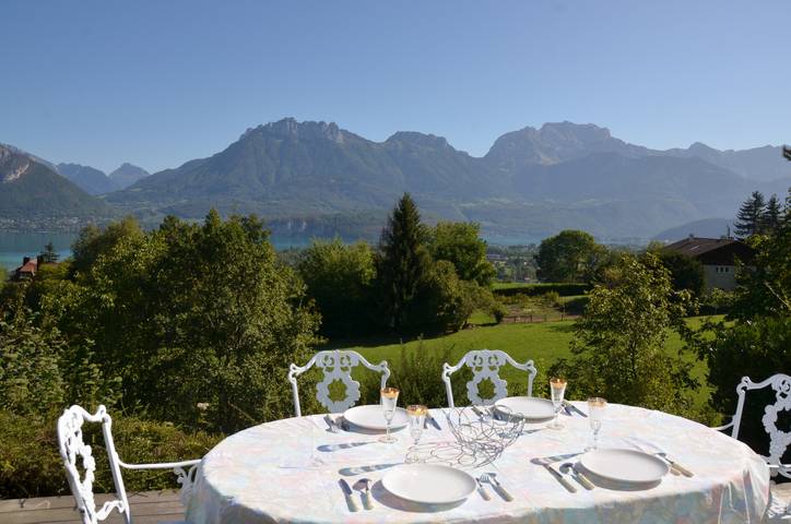 Gîte pour 4 personnes, avec terrasse et jardin sur le Lac d'Annecy - 2