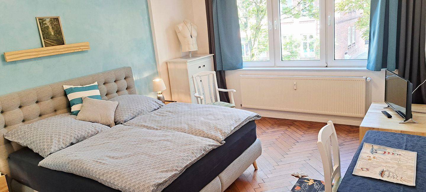 Ganze Wohnung, Schöne Ferienwohnung Altstadtquartier Eutin mit Balkon und Garage in Eutin, Ostholstein