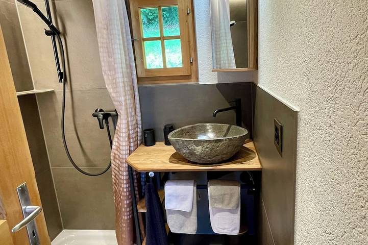 Gîte pour 2 personnes, avec jardin et balcon à Brienz - 3