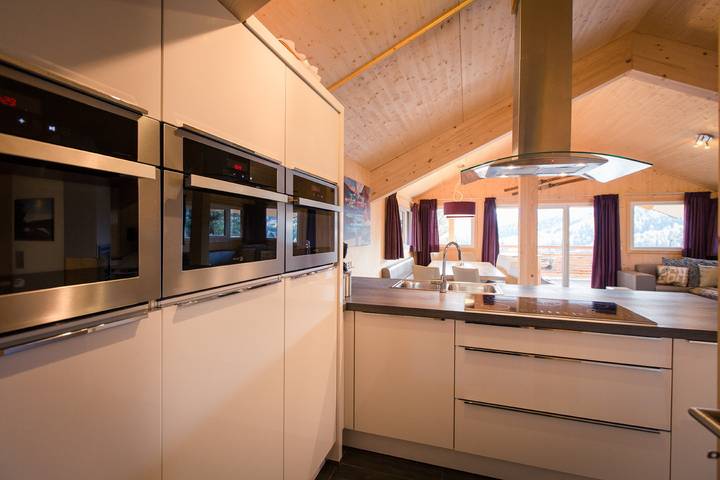 Ferienhaus für 13 Personen, mit Sauna und Whirlpool sowie Balkon an der Turracher Höhe - 2