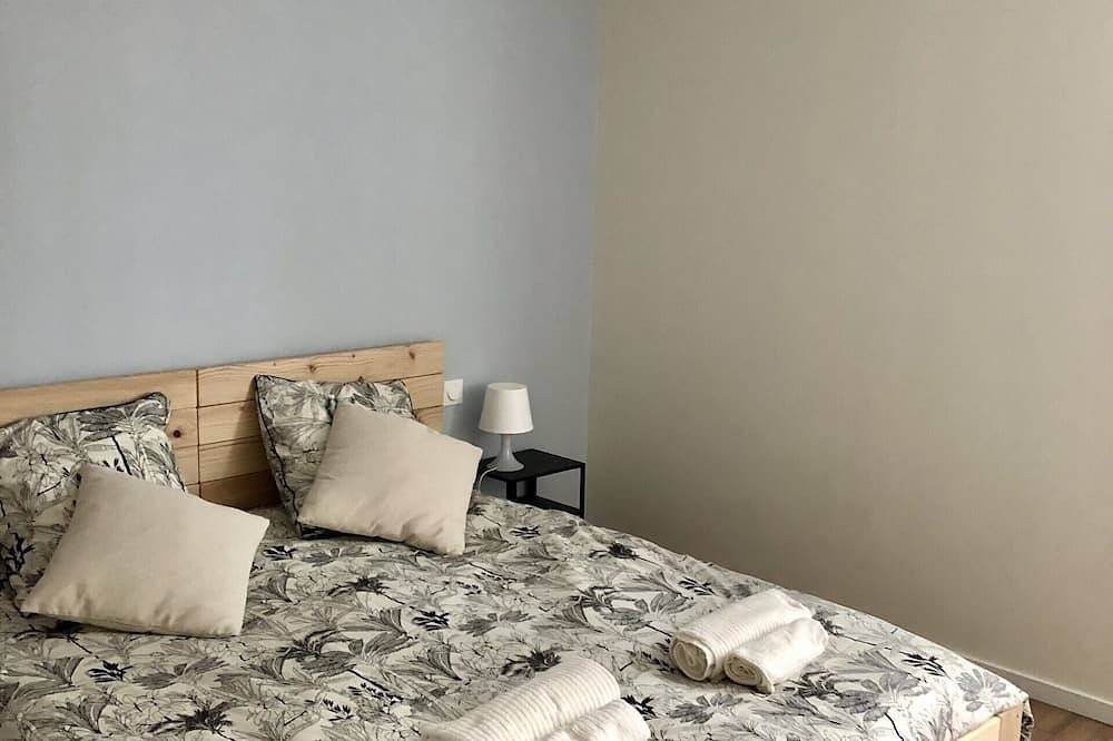 Ganze Wohnung, 1-bedroom gîte with access to covered, heated swimming pool. 2 steps from the sea in Guissény, Brest und Umgebung