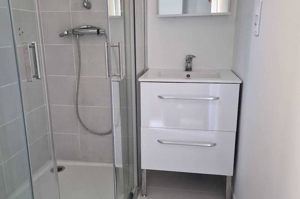 Appartement entier, Joli appartement à 50 mètres de la plage et proche d'un port de pêche typique. in La Cotinière, Saint-Pierre-d'Oléron