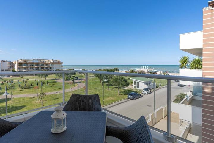 Appartamento per 4 persone, con Balcone e Terrazza a Roseto degli Abruzzi