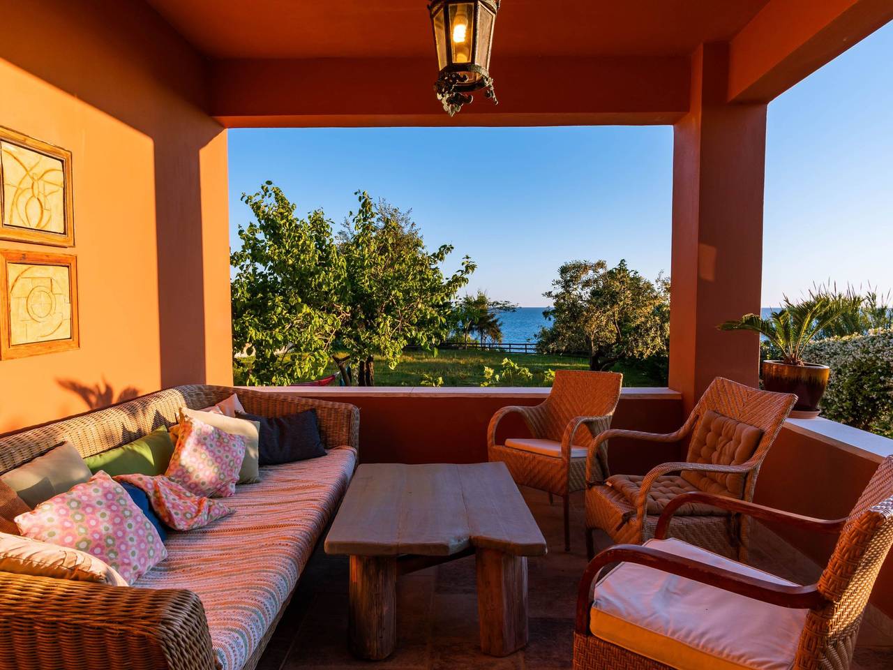 Idyllisch gelegene und luxuriöse Villa mit Veranda und Pavillon in Korfu