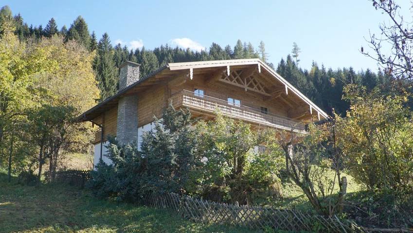 Chalet für 8 Personen, mit Balkon und Terrasse sowie Garten und Ausblick in Bad Gastein