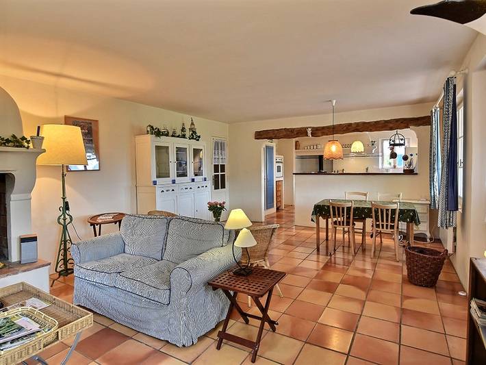 Provencal villa with private pool, wide views in Salernes, Draguignan region